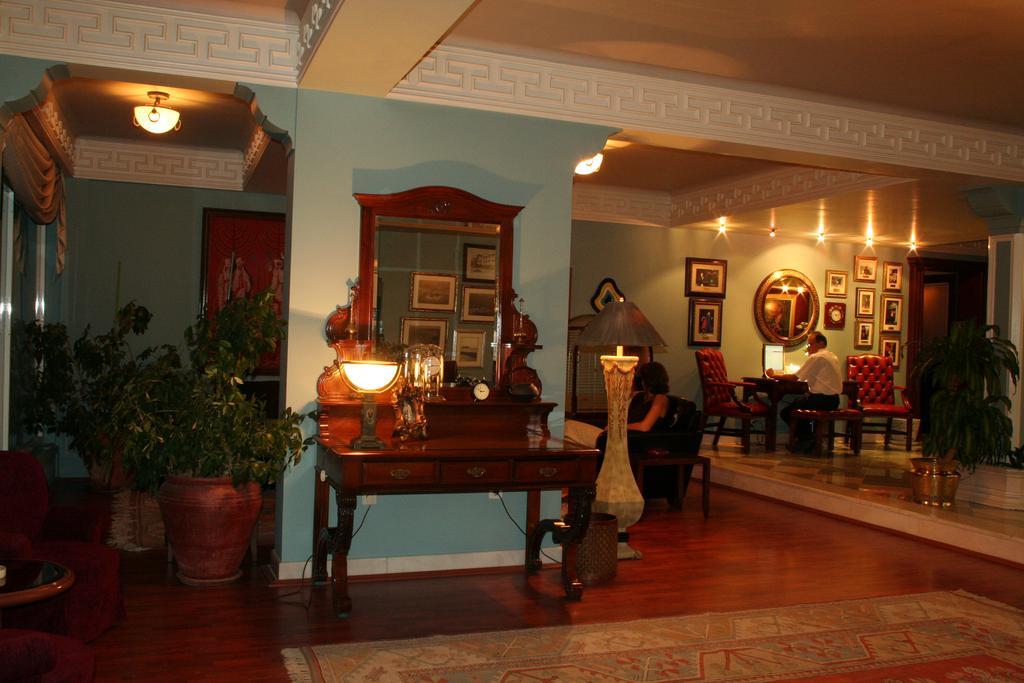 Hotel Kismet